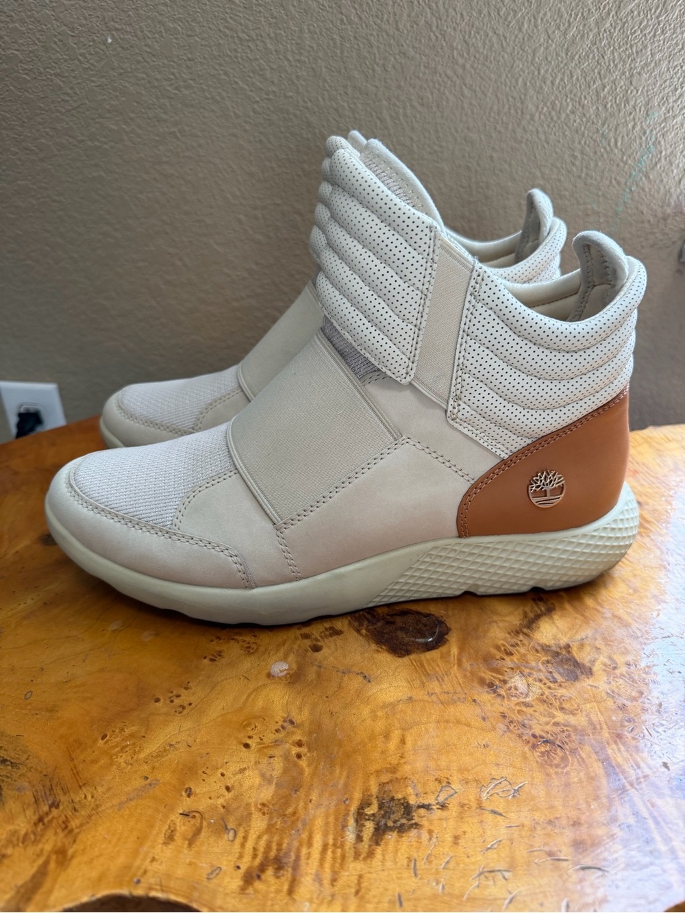 Timberland FlyRoam Pull-On Boot in Buttermilk, Men’s Size 10.5 A1OSF